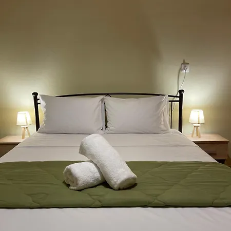 Blu Bene In Mavrovouni, Gytheio * Mavrovoúnion