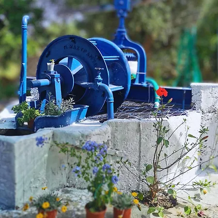 Blu Bene In Mavrovouni, Gytheio *