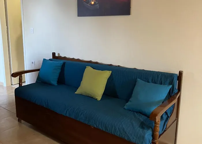 Blu Bene In Mavrovouni, Gytheio * Mavrovoúnion