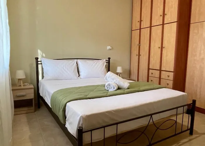 Blu Bene In Mavrovouni, Gytheio *