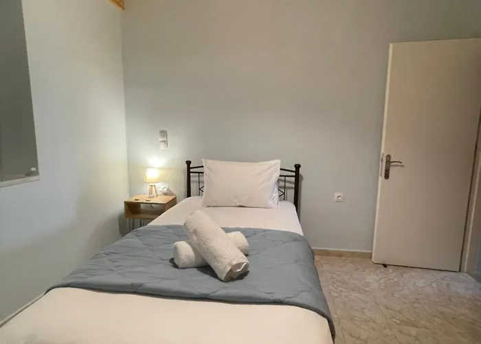 Blu Bene In Mavrovouni, Gytheio Mavrovoúnion